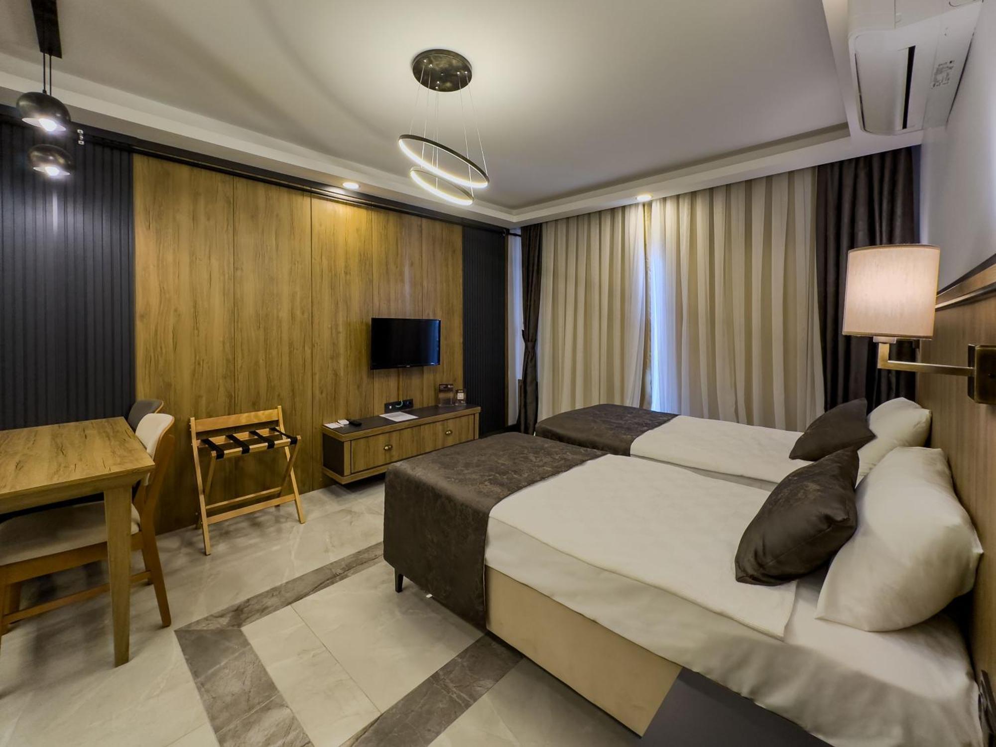 Quality Gold Otel Antalya