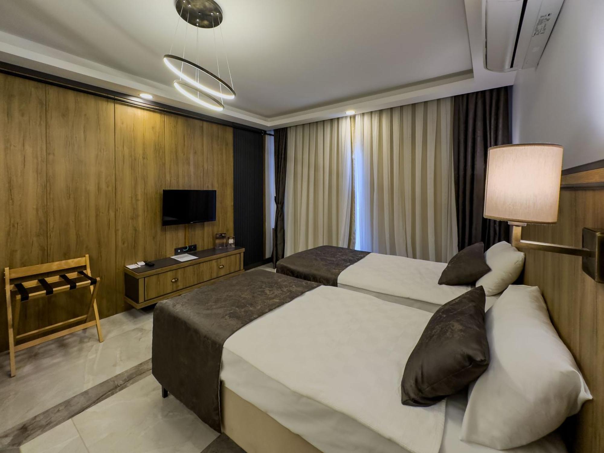 Quality Gold Otel Antalya