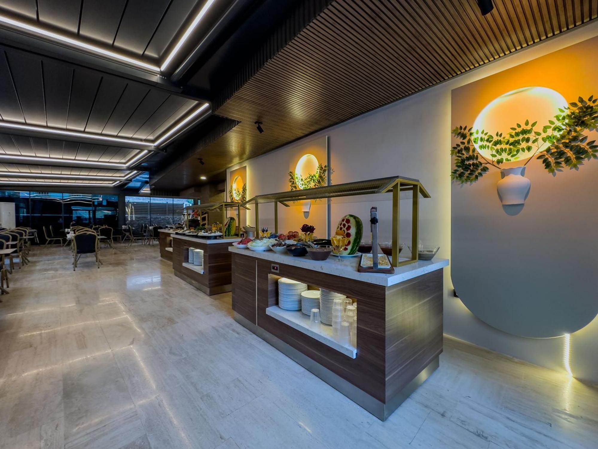 Quality Gold Otel *